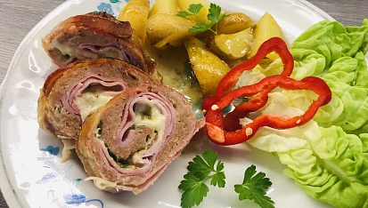 Roládky z mletého masa s libečkem, šunkou a sýrem