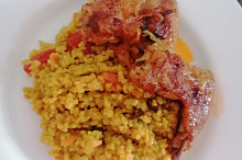Bulgur byl výborný. Jen jsem nedávala pórek a papriku. Měli jsme ho jako přílohu k pečeným kuřecím křídlům.