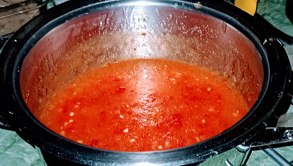 Domácí sladká chilli omáčka
