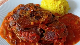 Telecí ossobucco s ajvarem a houbami