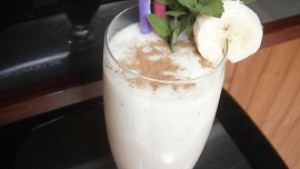 Kokosovo banánový koktejl Kokosovo banánový koktejl