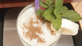 Kokosovo banánový koktejl Kokosovo banánový koktejl