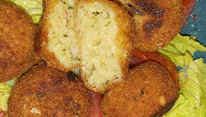 Bramborové krokety se šunkou a sýrem