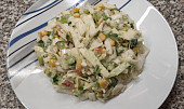 Zelný salát s vejci, kukuřicí a okurkou. (Zelný salát s vejci,kukuřicí a okurkou)