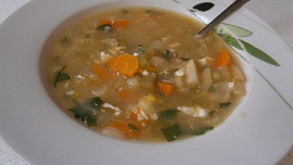 Cuketová kmínová polévka s vejci