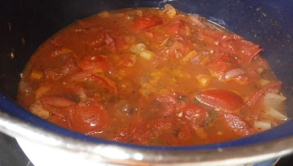Omáčka z rajčat (sugo pomodoro), letos opět připravené dvě várky