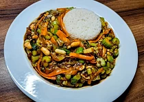 Lehce pikantní zeleninová směs s rýží
