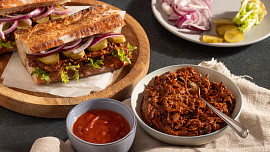 Trhané hovězí s domácí BBQ omáčkou