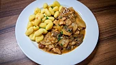 Patizonové plátky na houbách s gnocchi