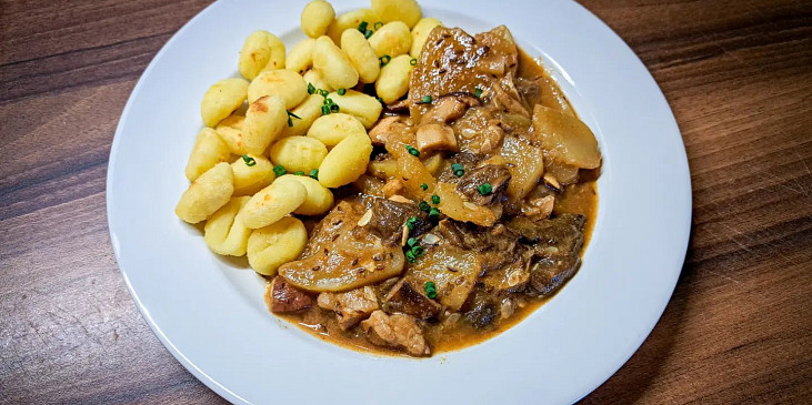 Patizonové plátky na houbách s gnocchi
