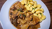 Patizonové plátky na houbách s gnocchi