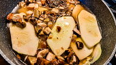 Patizonové plátky na houbách s gnocchi