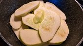 Patizonové plátky na houbách s gnocchi
