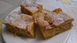 Lehký jablečný moučník Lehký jablečný moučník