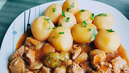 Vepřová plec s růžičkovou kapustou