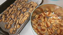 Křehké sušenky s levandulí a tymiánem