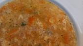 Květáková polévka s mrkví a kapáním