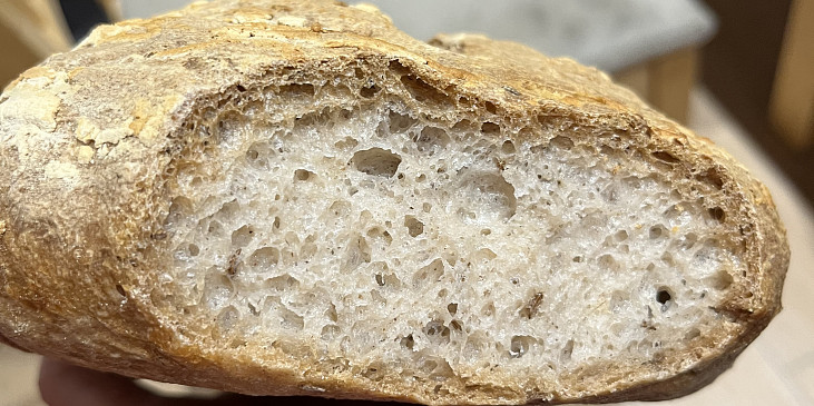 Bezlepkovy chléb který chutná jako klasický