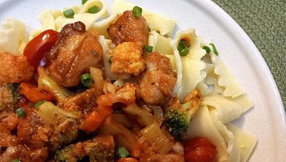 Italská kuřecí směs se zeleninou a bylinkami