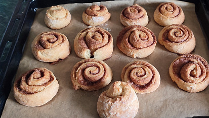 Měkké skořicové šneky (Cinnamon rolls)