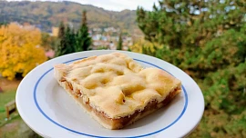 Jablkový koláč z křehkého těsta "Pellico"