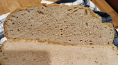 Domácí chléb ze žitné a hladké pšeničné mouky