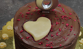 Čokoládový dort s čokoládovou náplní