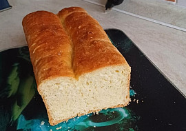 Toastový chléb domácí