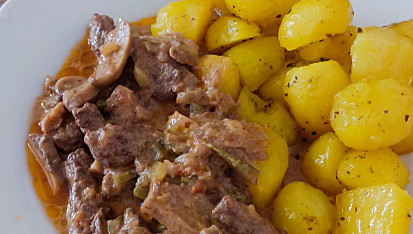 Hovězí maso trochu jako Stroganov