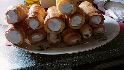 Kremrole z křehkého těsta
