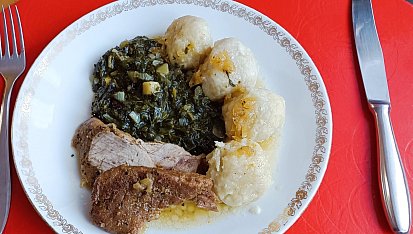 Vepřová krkovička s knedlíkem Halb und Halb
