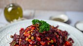 Dietní salát z červené řepy na večeři