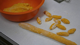 Dýňovo-bramborové šišky s mákem Dýňovo-bramborové šišky s mákem