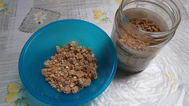 Granola s džemem Granola s džemem