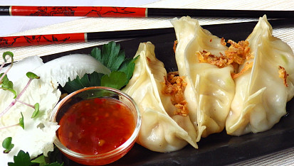 Knedlíčky gyoza plněné mletým masem