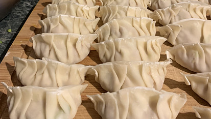 Knedlíčky gyoza plněné mletým masem