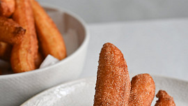 Churros s čokoládovou omáčkou