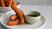 Churros s čokoládovou omáčkou