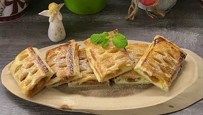 Taštičky s tvarohem nebo jablky a meruňkovým džemem