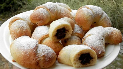 Kynuté rohlíčky s hořkou čokoládou