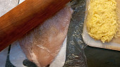 Kuřecí prsní řízky se sýrem v bramborovém těstíčku