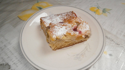 Hrníčkový ovocný koláč