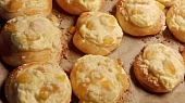 Koláčky s tvarohem a meruňkami
