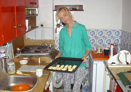 Houstičky s kmínem (K pečení mnou připravené domácí housky-ze dne 6.dubna 2024-u mě doma v kuchyni.Foto zasílá :Jana Kučabová,e-mail:jana1532@seznam.cz)