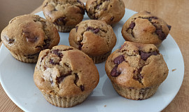 Muffiny s čokoládou (nebo čoko figurkami)