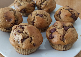 Muffiny s čokoládou (nebo čoko figurkami)