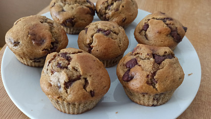 Muffiny s čokoládou (nebo čoko figurkami)