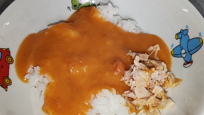 Kuřecí maso na kořenové zelenině s rajčaty