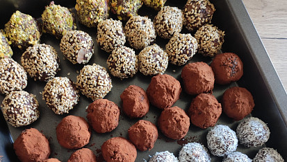 Raw čokoládové brownies s mandlemi