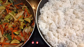 Smažená rýže se zeleninou bez masa